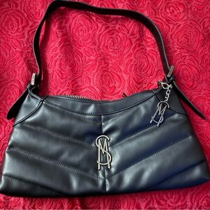 Steve Madden Black leather shoulder bag